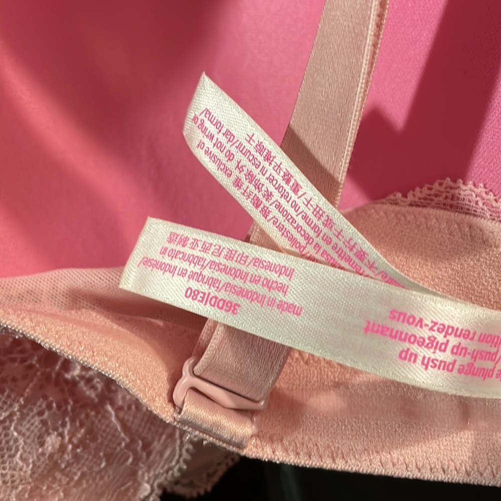 Pink bra - Picture 4 of 4